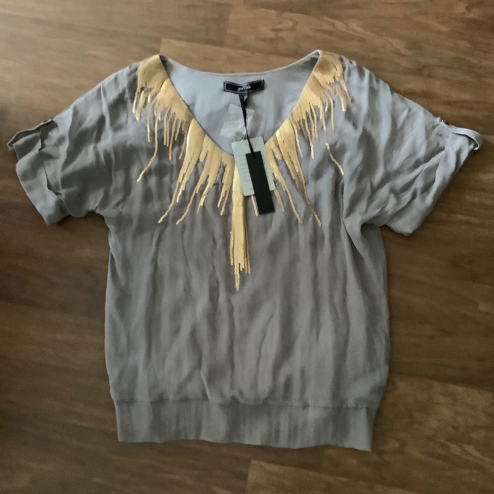 NWT Ya-da silk top with gold sequin neckline detail